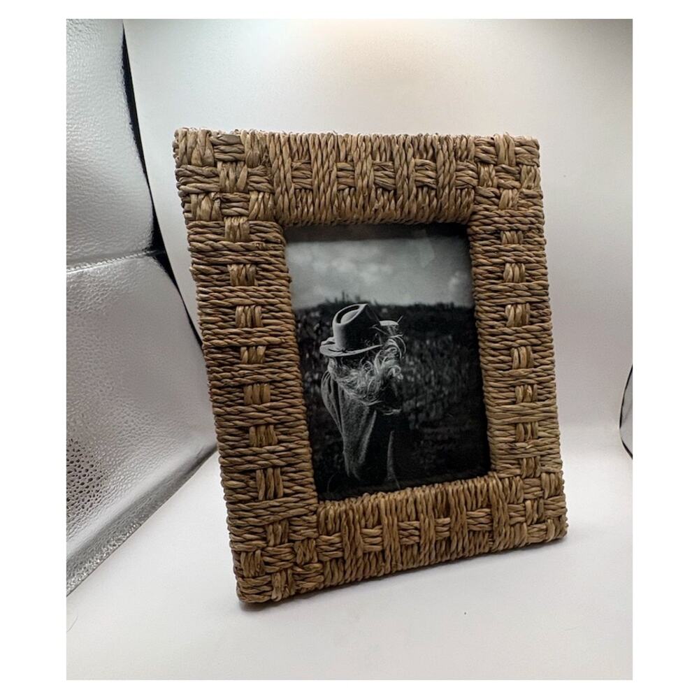 Pottery Barn Capitola 8x10 Seagrass Woven Picture Frame Natural NEW